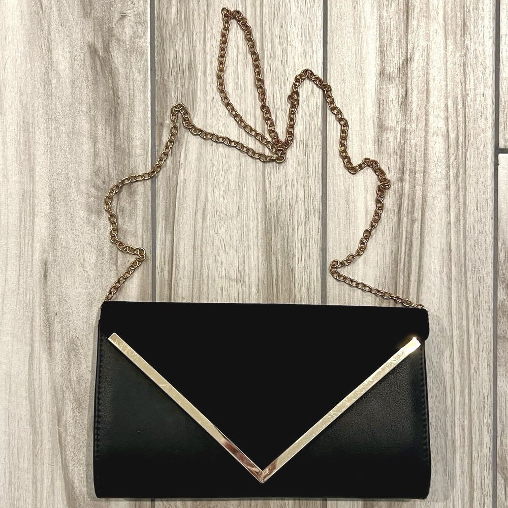 Aldo Crossbody Clutch Women OS Black Good Gold V Trim Envelope Chain Strap